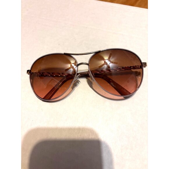 Tahari Pink & Gold Aviator Sunglasses With Chain Detail Chic Luxury Trending - Picture 8 of 8